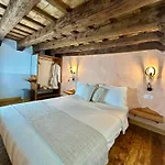 Midgard Aparthotel
