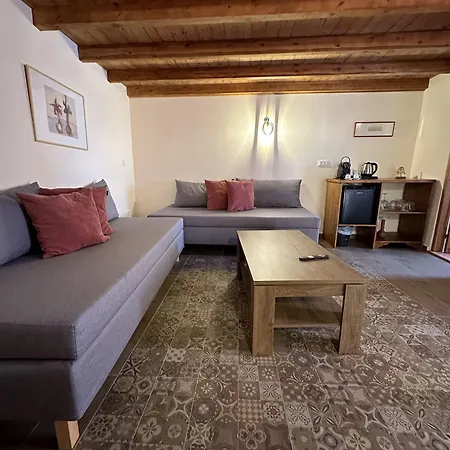 Aparthotel Midgard 4*